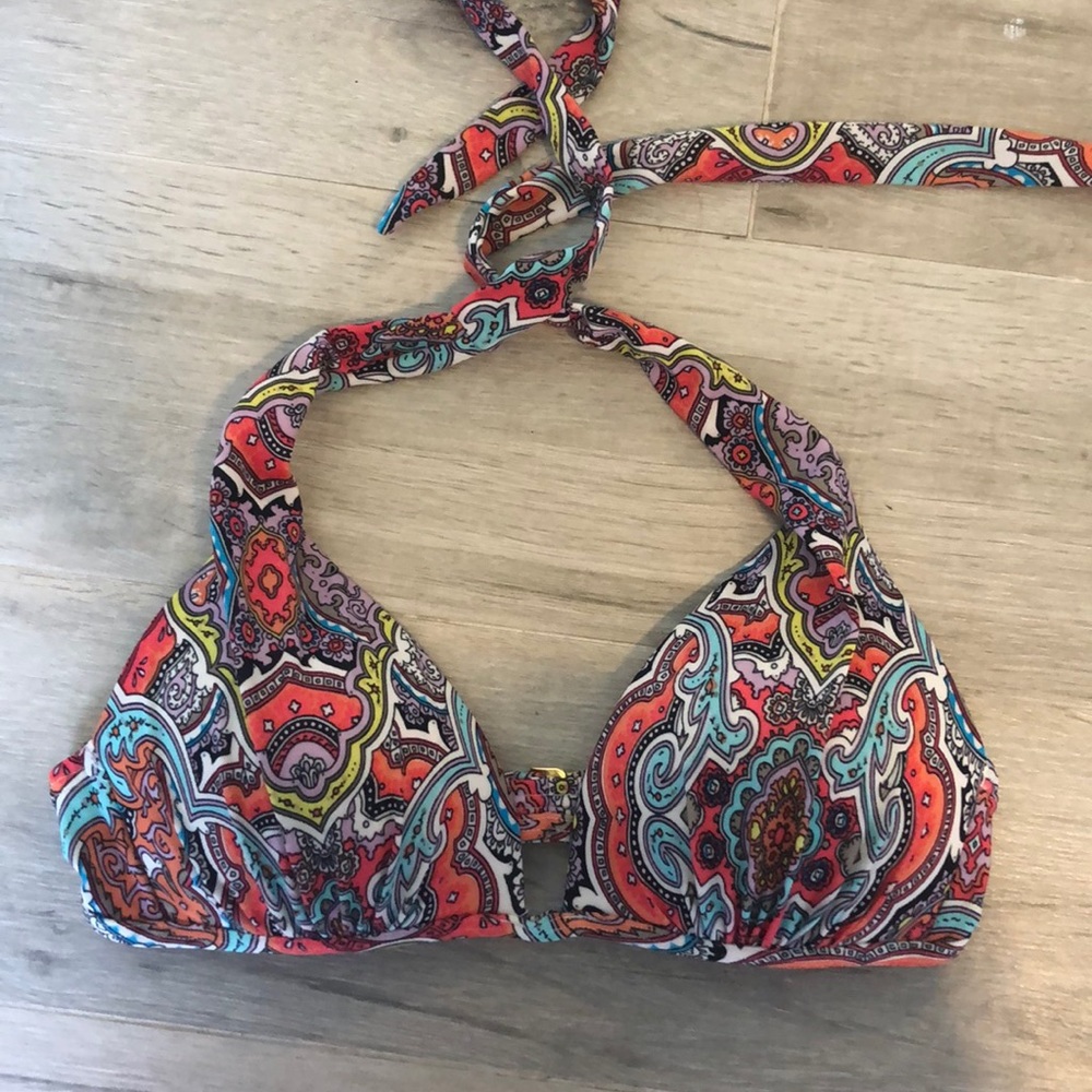 Victoria Secret Bathingsuit top size small padded